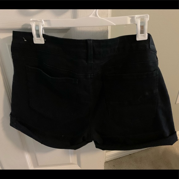 Black American Eagle shorts - Picture 2 of 2